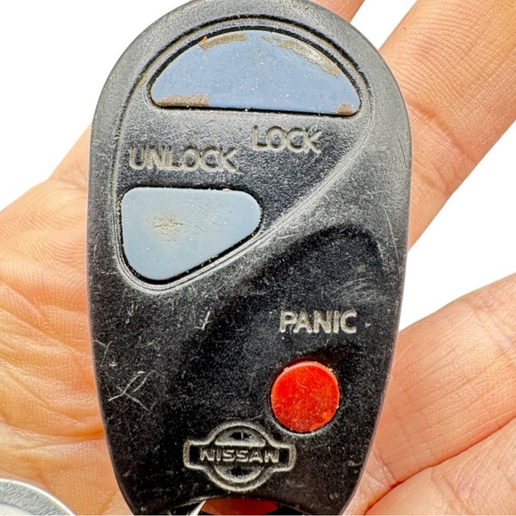 🔑 Nissan Frontier Key Fob Remote FCC ID KBRASUT10 - Picture 2 of 9